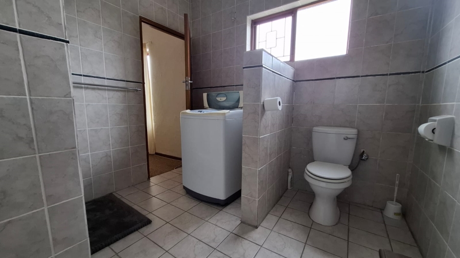 5 Bedroom Property for Sale in Witsand Western Cape